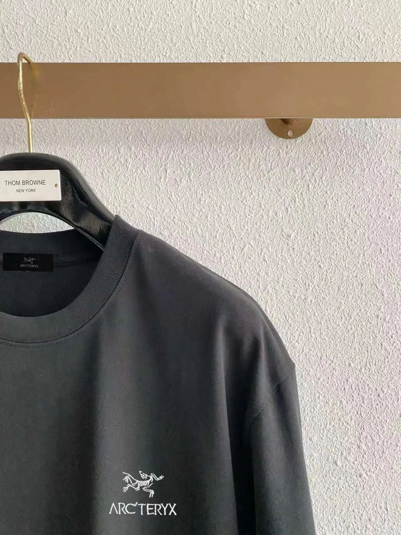 Arc’ter/ + New Arrival ， ， ， ， T Same Style。 :Black White Blue Gray Size:S（90-130 ） M（125-140 ） L（135-160 ） XL（160-180 ） XXL（180 ）